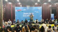 Suasana akrab menyelimuti Kampung Caping, Pontianak, ketika Kolase Jurnalis Camp (KJC) 2025 resmi dibuka, Jumat (22/8/2025) malam