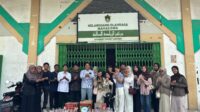 DEMA IAIN Pntianak Sinergi Mahasiswa dan Komunitas Sosial: DEMA IAIN Pontianak Berbagi di Pondok Pesantren Kubu Raya