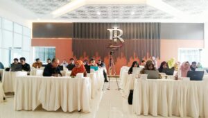 Workshop Internasional Review Pedoman FEBI, 26–27 November 2025, saat FEBI menuntaskan tiga dokumen strategis untuk penguatan tata kelola dan mutu akademik.