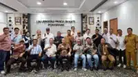 forum-lbs-lp2b-pontianak Peserta forum membahas Forum LBS LP2B dan pembangunan daerah berkelanjutan