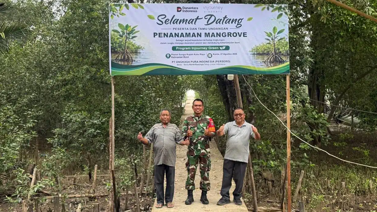 penanaman-mangrove-sungai-kupah 2