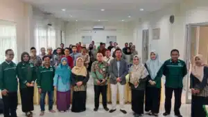 Guru MTs mengikuti workshop kesejahteraan guru madrasah di Aula MAN 2 Pontianak